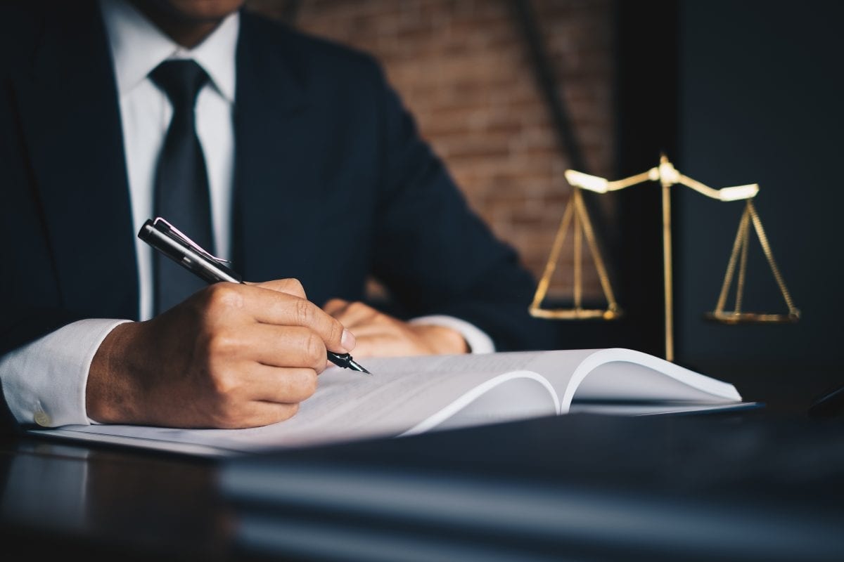 A Guide to Hiring a Lawyer